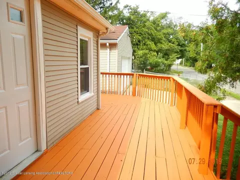 1408 E North St, Lansing, MI 48906 photo 4