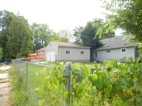 1408 E North St, Lansing, MI 48906 photo 5