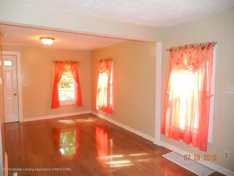 1408 E North St, Lansing, MI 48906 photo 12