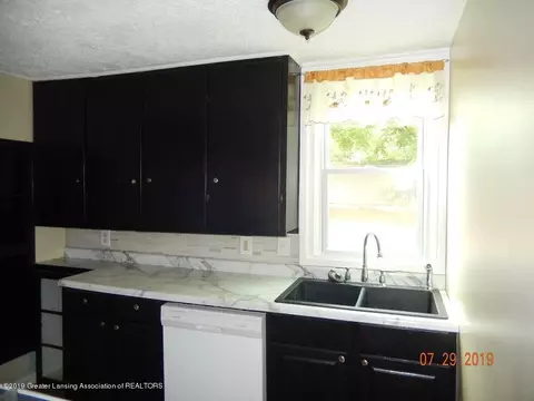 1408 E North St, Lansing, MI 48906 photo 17