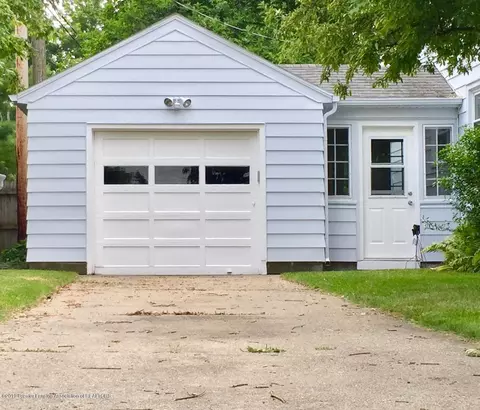 3413 Upton Rd, Lansing, MI 48917 photo 2