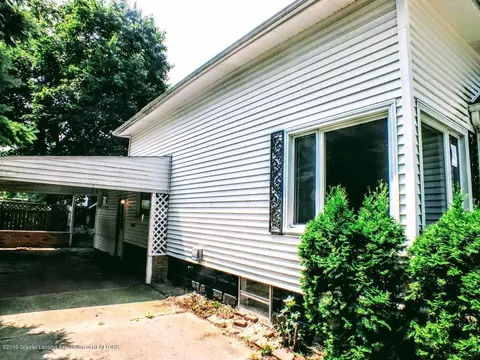 711 River St, Owosso, MI 48867 photo 2