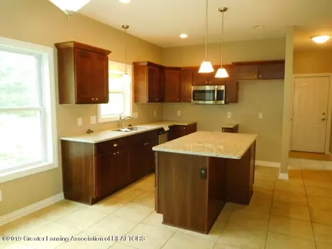 662 Emily Ln, Haslett, MI 48840 photo 5