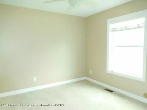 662 Emily Ln, Haslett, MI 48840 photo 12