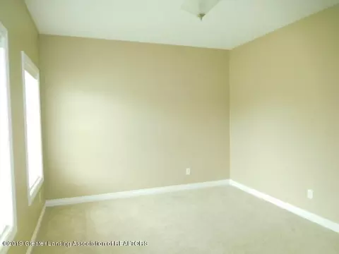 662 Emily Ln, Haslett, MI 48840 photo 8