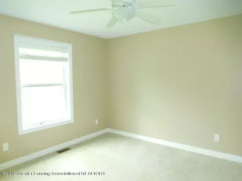 662 Emily Ln, Haslett, MI 48840 photo 9