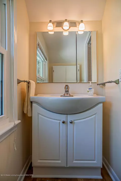 1108 E Cavanaugh Rd, Lansing, MI 48910 photo 19