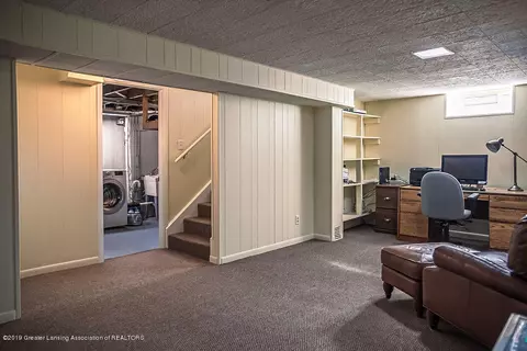 1108 E Cavanaugh Rd, Lansing, MI 48910 photo 24