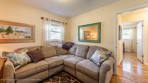 1108 E Cavanaugh Rd, Lansing, MI 48910 photo 11