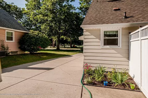 1108 E Cavanaugh Rd, Lansing, MI 48910 photo 27