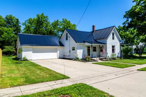 301 Green St, Perry, MI 48872 photo 1