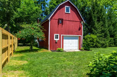 301 Green St, Perry, MI 48872 photo 35