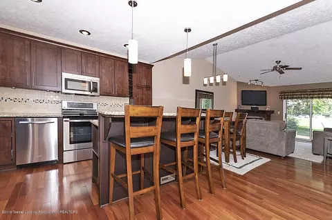 2006 Hamilton Rd, Okemos, MI 48864 photo 5