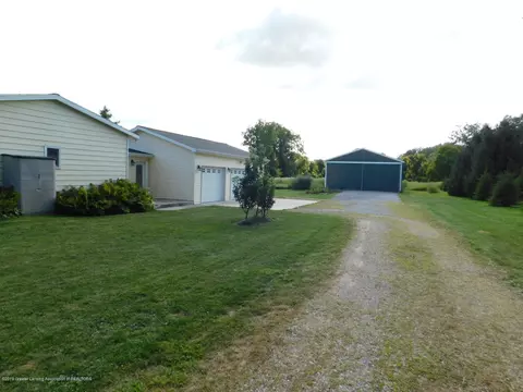 400 S Aurelius Rd, Mason, MI 48854 photo 3