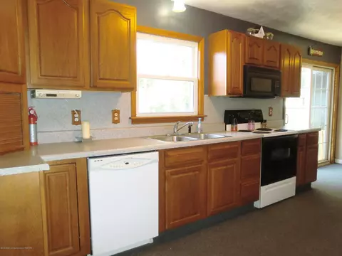 1378 Cloverleaf Rd, Lansing, MI 48906 photo 13