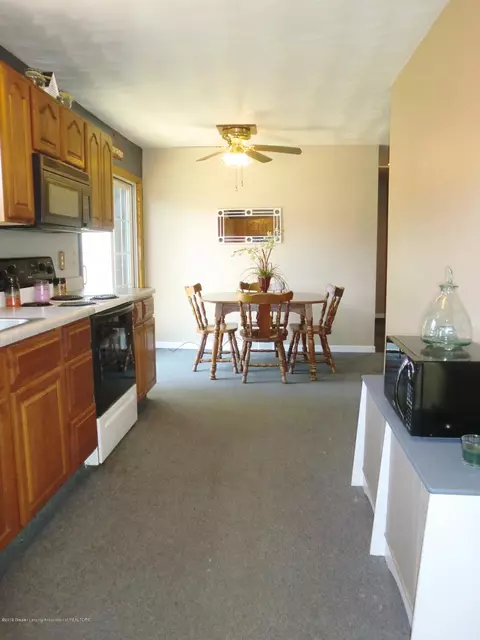 1378 Cloverleaf Rd, Lansing, MI 48906 photo 11