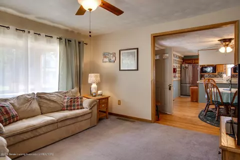 702 Williams St, Williamston, MI 48895 photo 9