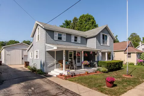702 Williams St, Williamston, MI 48895 photo 2