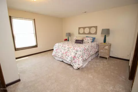 1810 Nemoke Trl, Haslett, MI 48840 photo 14