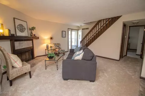 1810 Nemoke Trl, Haslett, MI 48840 photo 4