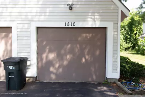 1810 Nemoke Trl, Haslett, MI 48840 photo 2