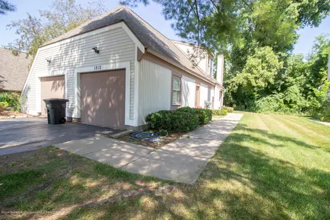 1810 Nemoke Trl, Haslett, MI 48840 photo 1
