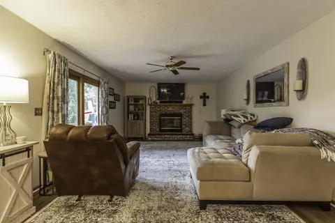 13210 White Pine Dr, Dewitt, MI 48820 photo 18