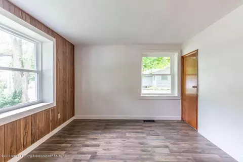 539 E Washington St, Dimondale, MI 48821 photo 19