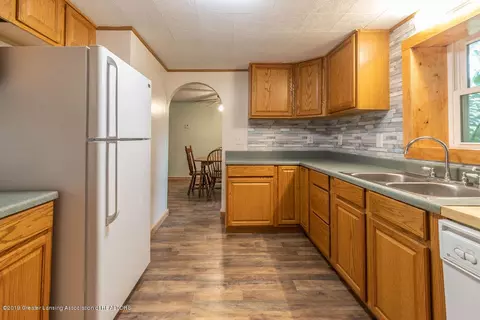 539 E Washington St, Dimondale, MI 48821 photo 14