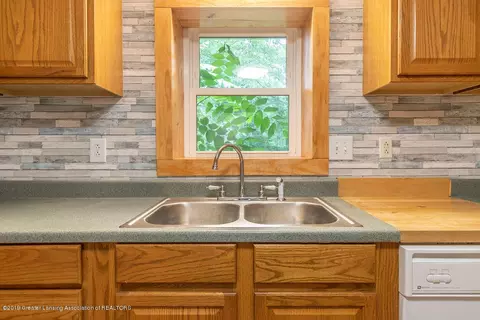 539 E Washington St, Dimondale, MI 48821 photo 15
