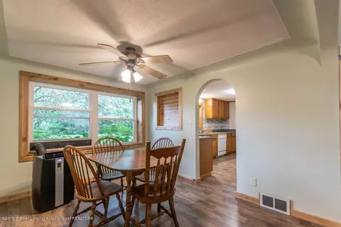 539 E Washington St, Dimondale, MI 48821 photo 12