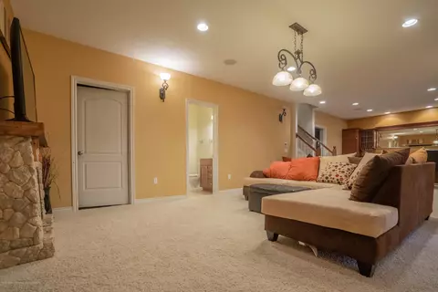 11996 Sara Ann Dr, Dewitt, MI 48820 photo 29