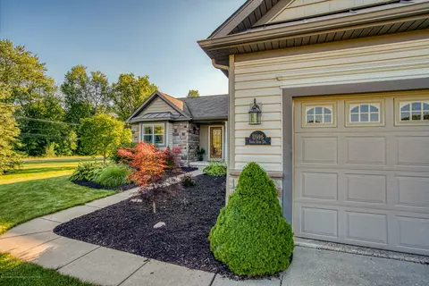 11996 Sara Ann Dr, Dewitt, MI 48820 photo 1