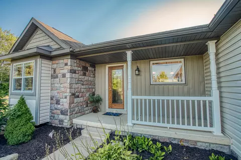 11996 Sara Ann Dr, Dewitt, MI 48820 photo 4