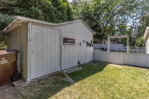 2847 W Britton Rd, Perry, MI 48872 photo 24