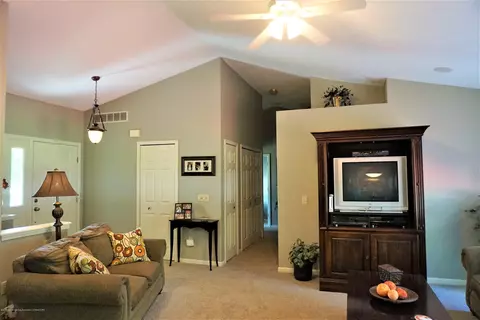 1240 Calumet Dr, Dewitt, MI 48820 photo 5