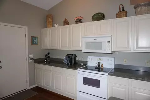 1240 Calumet Dr, Dewitt, MI 48820 photo 8