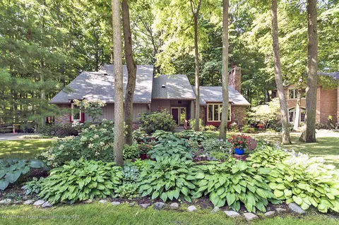 1987 Valley Brook Dr, Okemos, MI 48864 photo 1