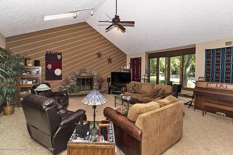 1987 Valley Brook Dr, Okemos, MI 48864 photo 5