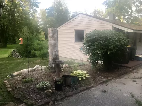 805 E Dill Dr, Dewitt, MI 48820 photo 3