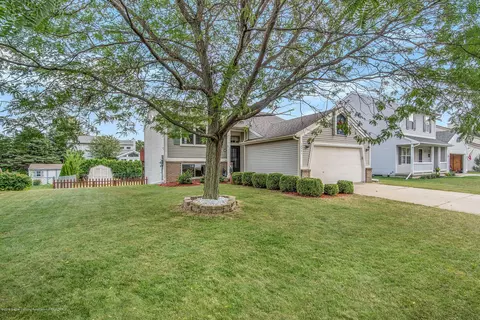 12741 Houghton Dr, Dewitt, MI 48820 photo 2