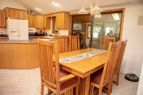 5396 Meridian Rd, Haslett, MI 48840 photo 5