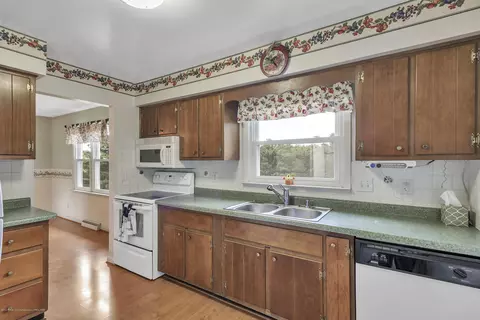 14560 Nichols Rd, Bath, MI 48808 photo 7