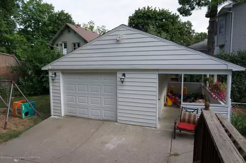 110 S Scott St, Dewitt, MI 48820 photo 4