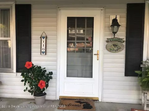110 S Scott St, Dewitt, MI 48820 photo 2