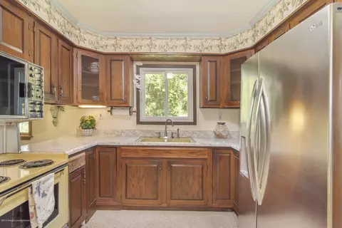 11807 Upton Rd, Bath, MI 48808 photo 4
