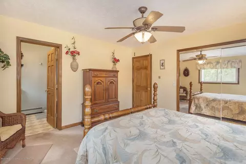 11807 Upton Rd, Bath, MI 48808 photo 13