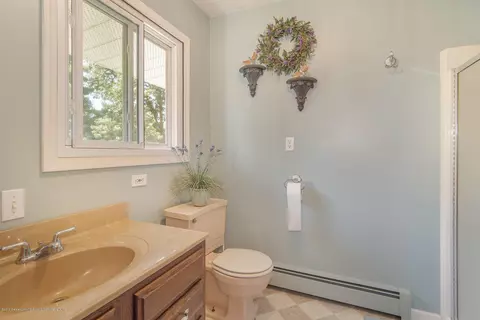 11807 Upton Rd, Bath, MI 48808 photo 14
