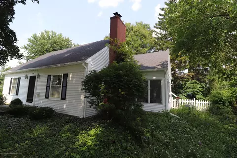 1434 Maycroft Rd, Lansing, MI 48917 photo 2