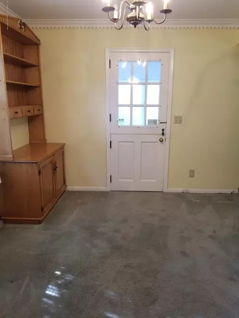 1434 Maycroft Rd, Lansing, MI 48917 photo 11